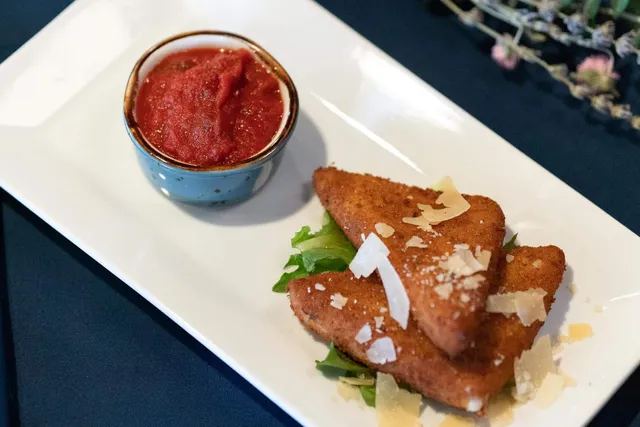 Mozzarella Wedges